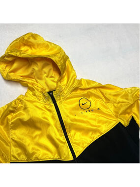Men's Nike Livestrong Performance Windbreaker Large Yellow Black Vintage